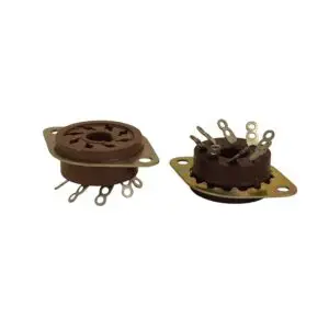 OCTAL McMURDO BROWN CHASSIS MOUNTING VALVE SOCKET NOS X1PC (LB46)